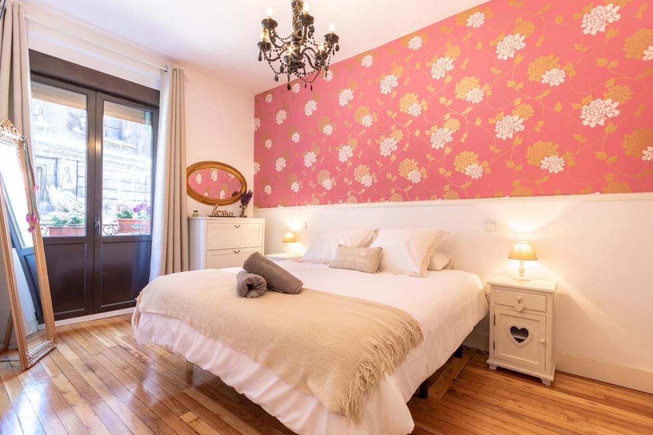Apartment Between Old Town & Guggenheim!! Private Parking Більбао Екстер'єр фото
