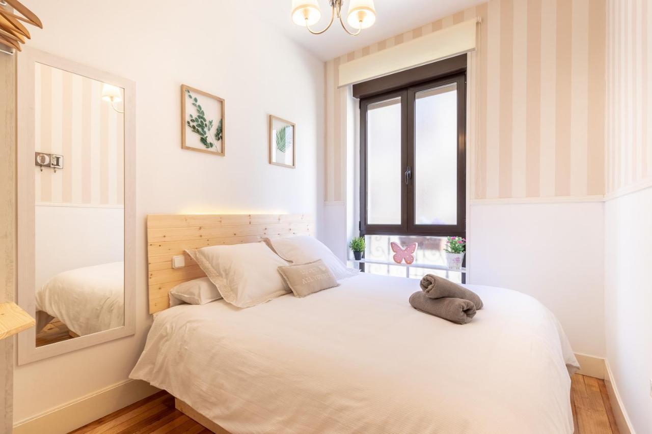 Apartment Between Old Town & Guggenheim!! Private Parking Більбао Екстер'єр фото