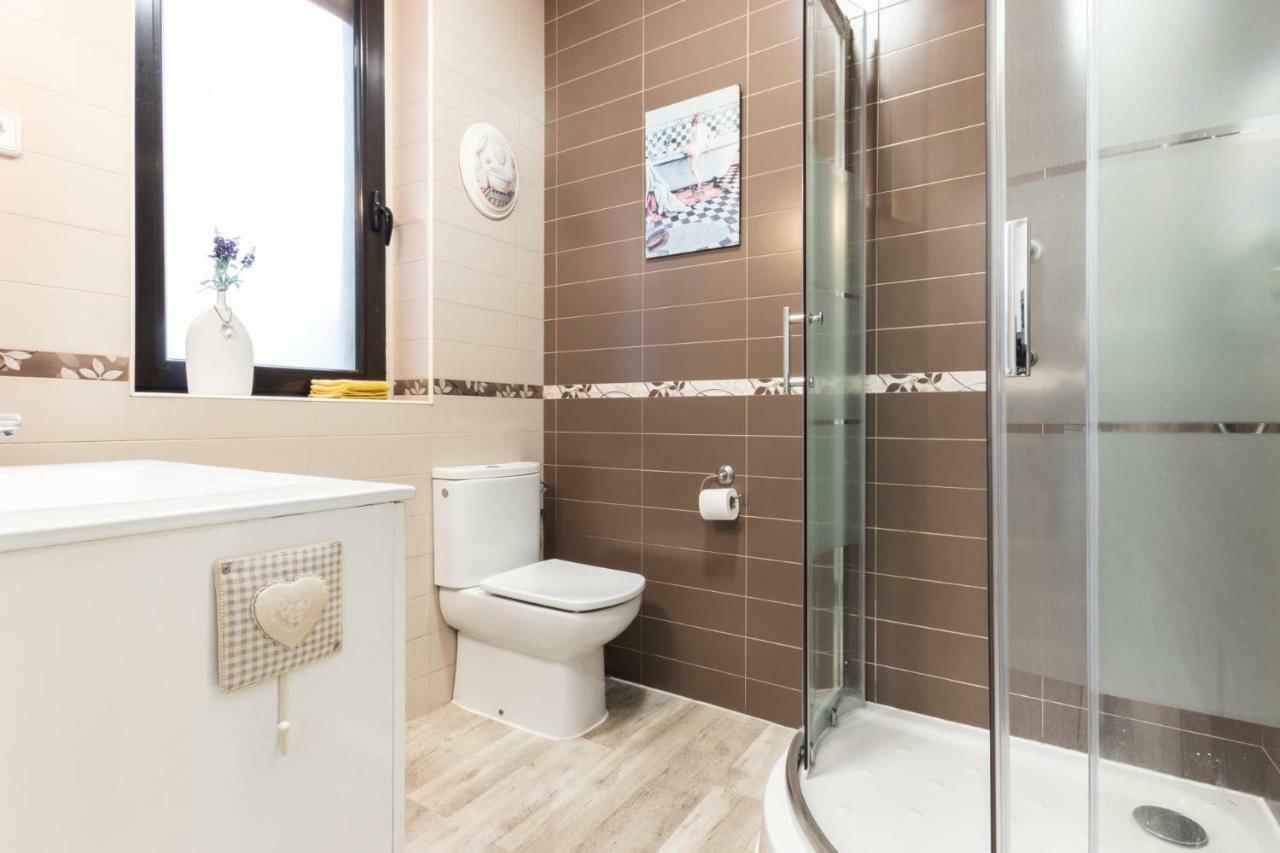 Apartment Between Old Town & Guggenheim!! Private Parking Більбао Екстер'єр фото