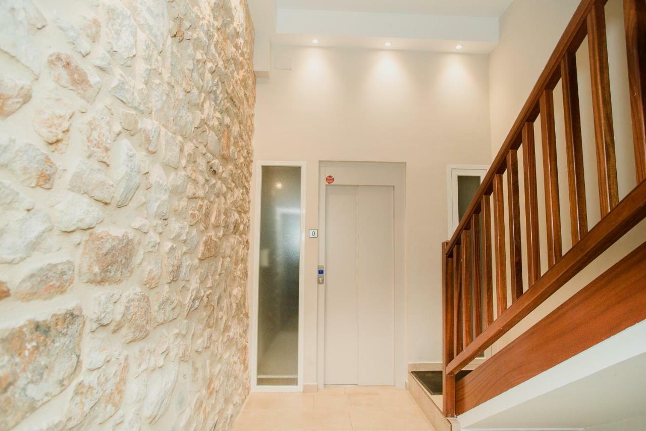 Apartment Between Old Town & Guggenheim!! Private Parking Більбао Екстер'єр фото
